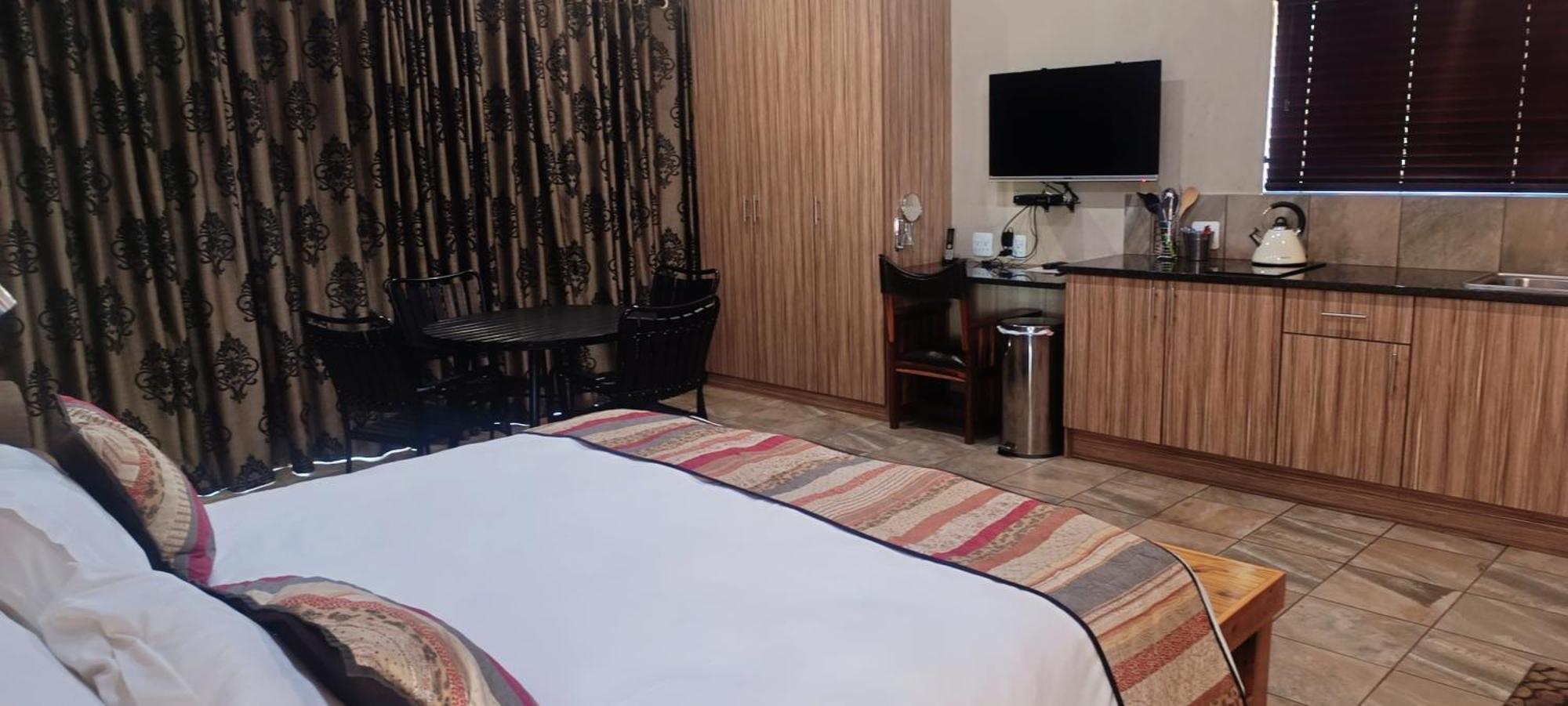 Kareespruit Game Ranch & Guest House Zeerust Екстер'єр фото